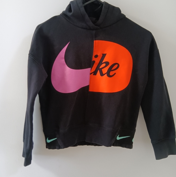 Nike Set - Picture 2 of 4